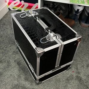 Make up box!
